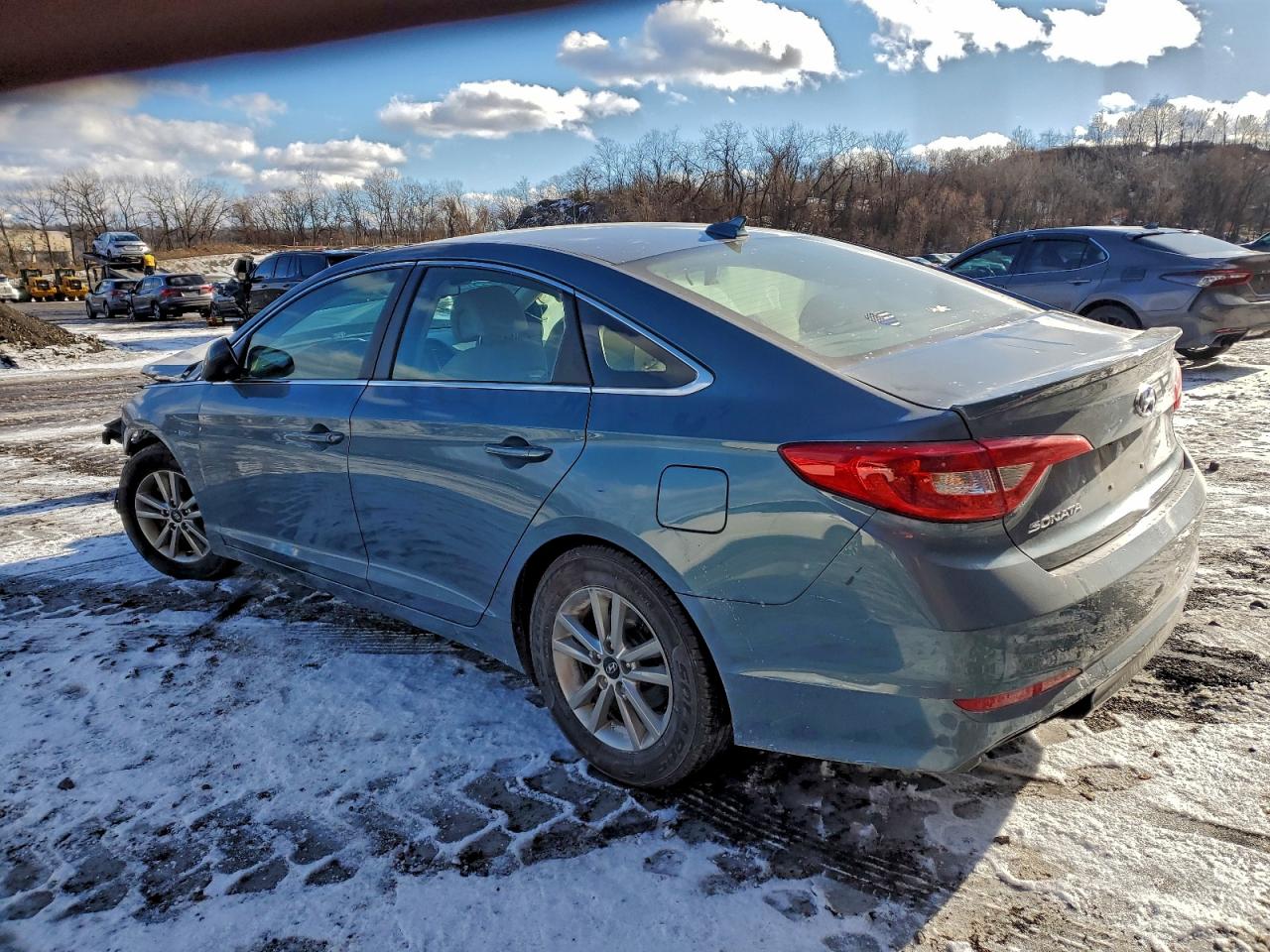 2017 HYUNDAI SONATA SE photo 2