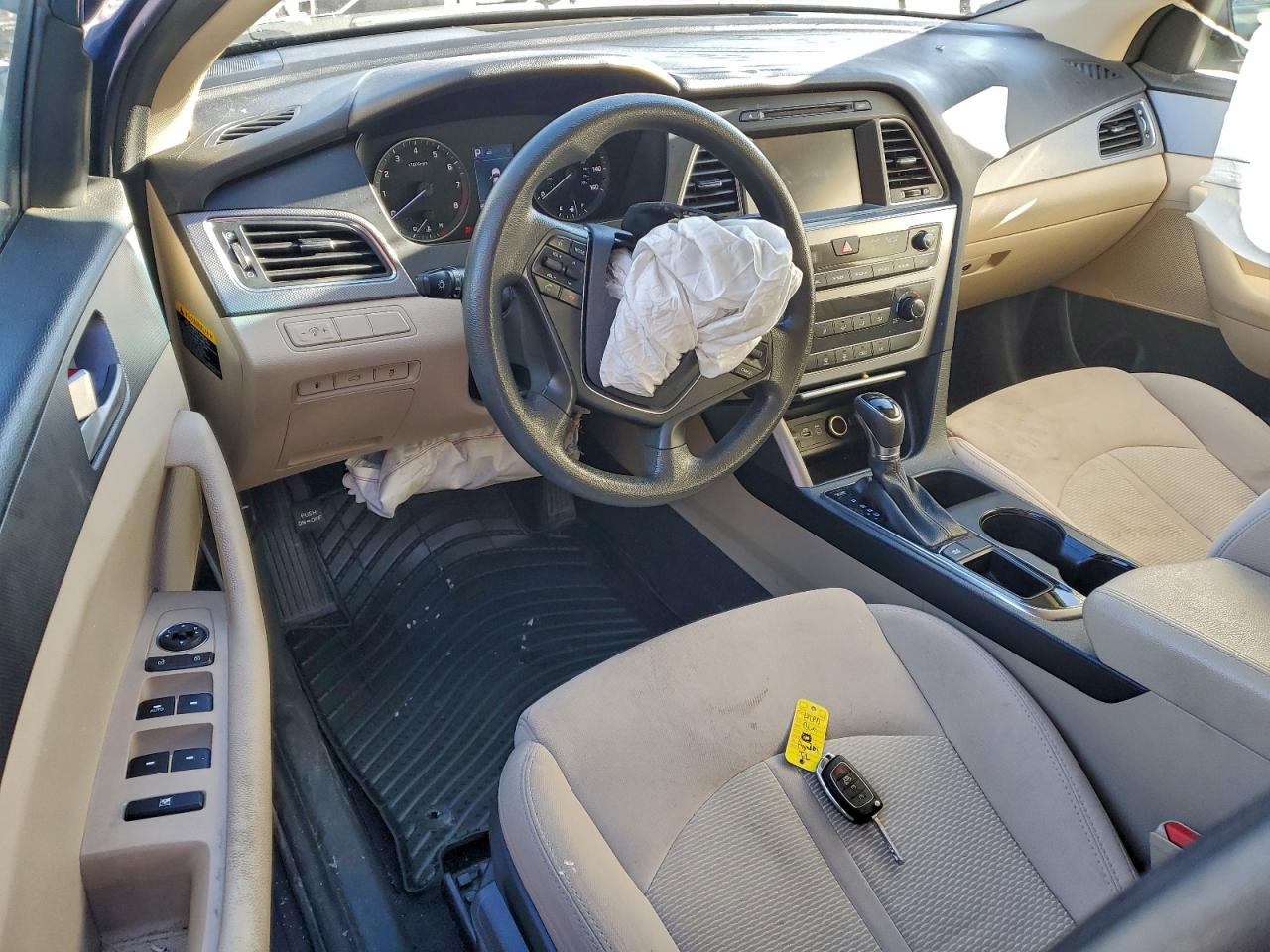 2017 HYUNDAI SONATA SE photo 8