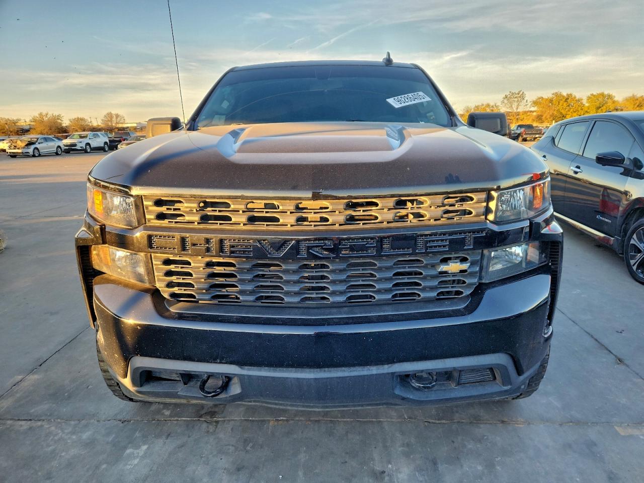 2021 CHEVROLET SILVERADO K1500 CUSTOM photo 5