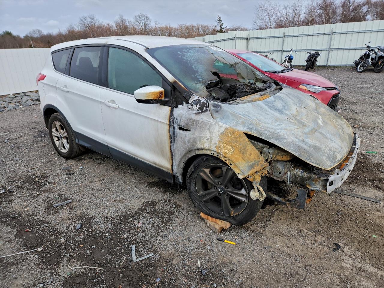 2014 FORD ESCAPE SE photo 4