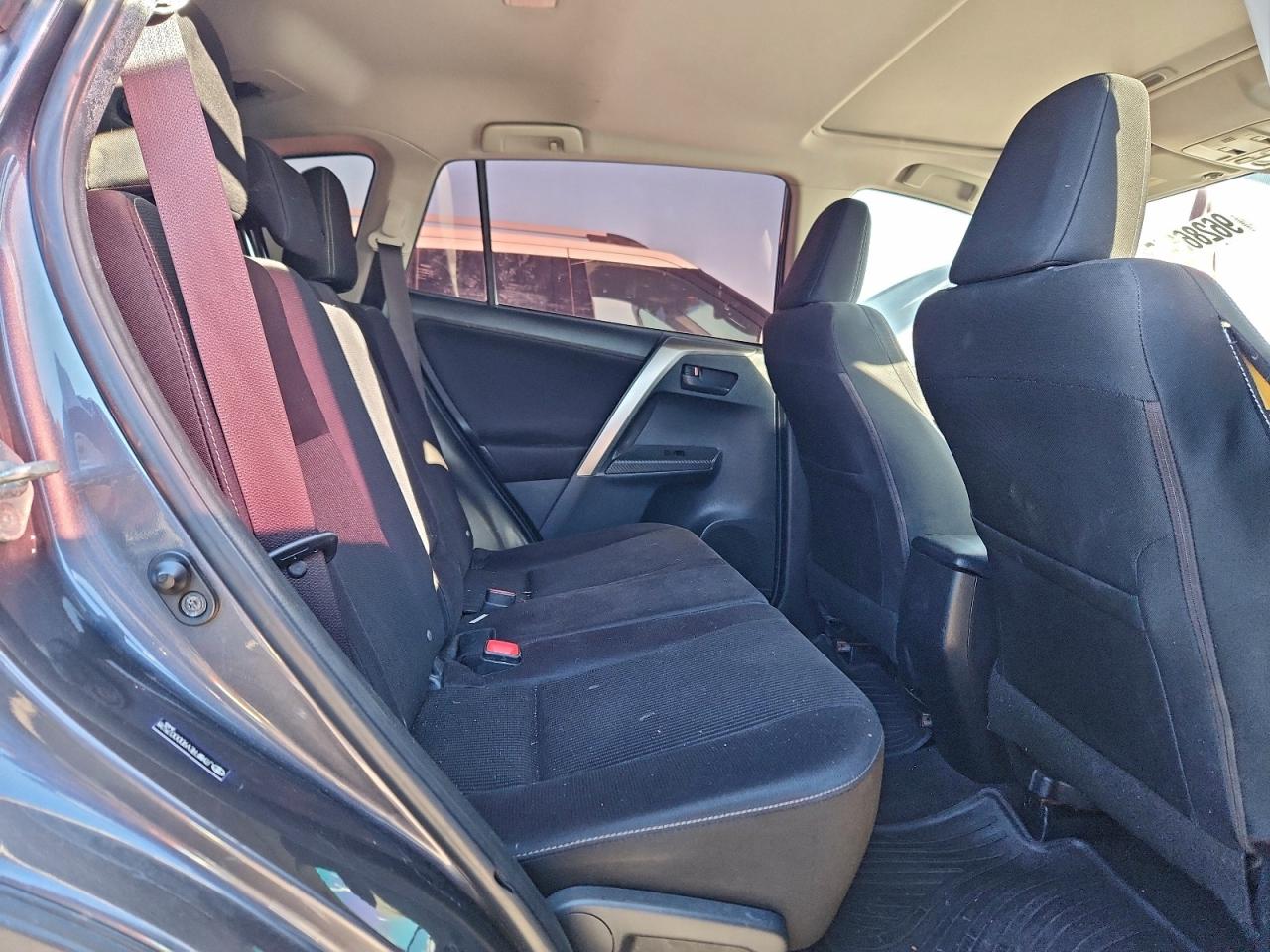 2013 TOYOTA RAV4 XLE photo 19