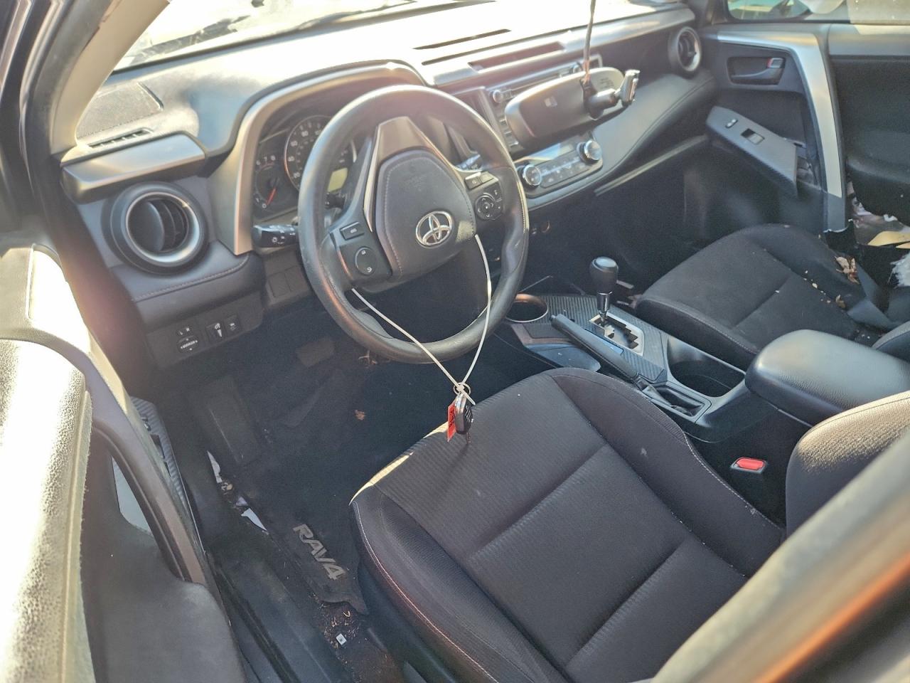 2013 TOYOTA RAV4 XLE photo 15