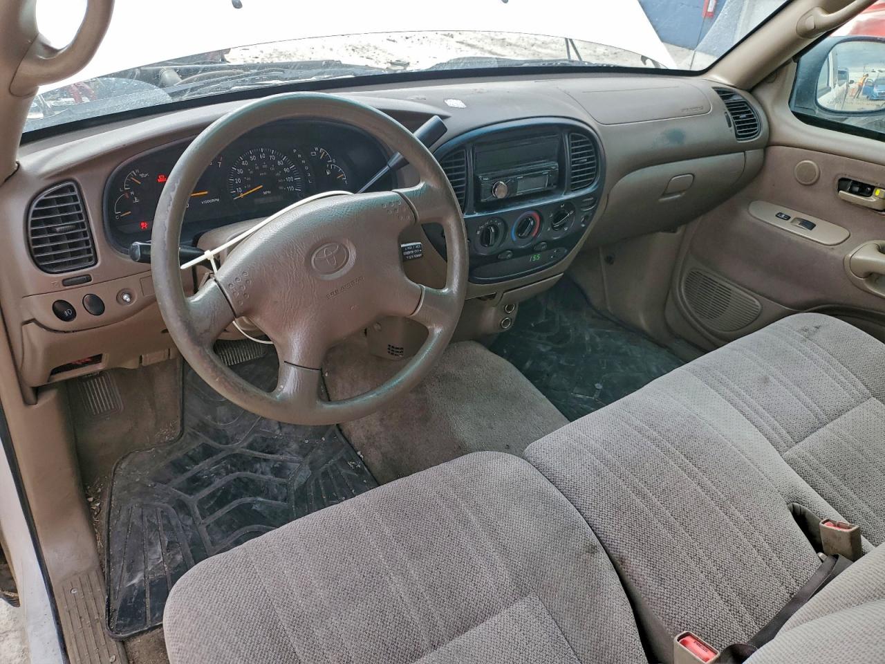 2001 TOYOTA TUNDRA photo 15