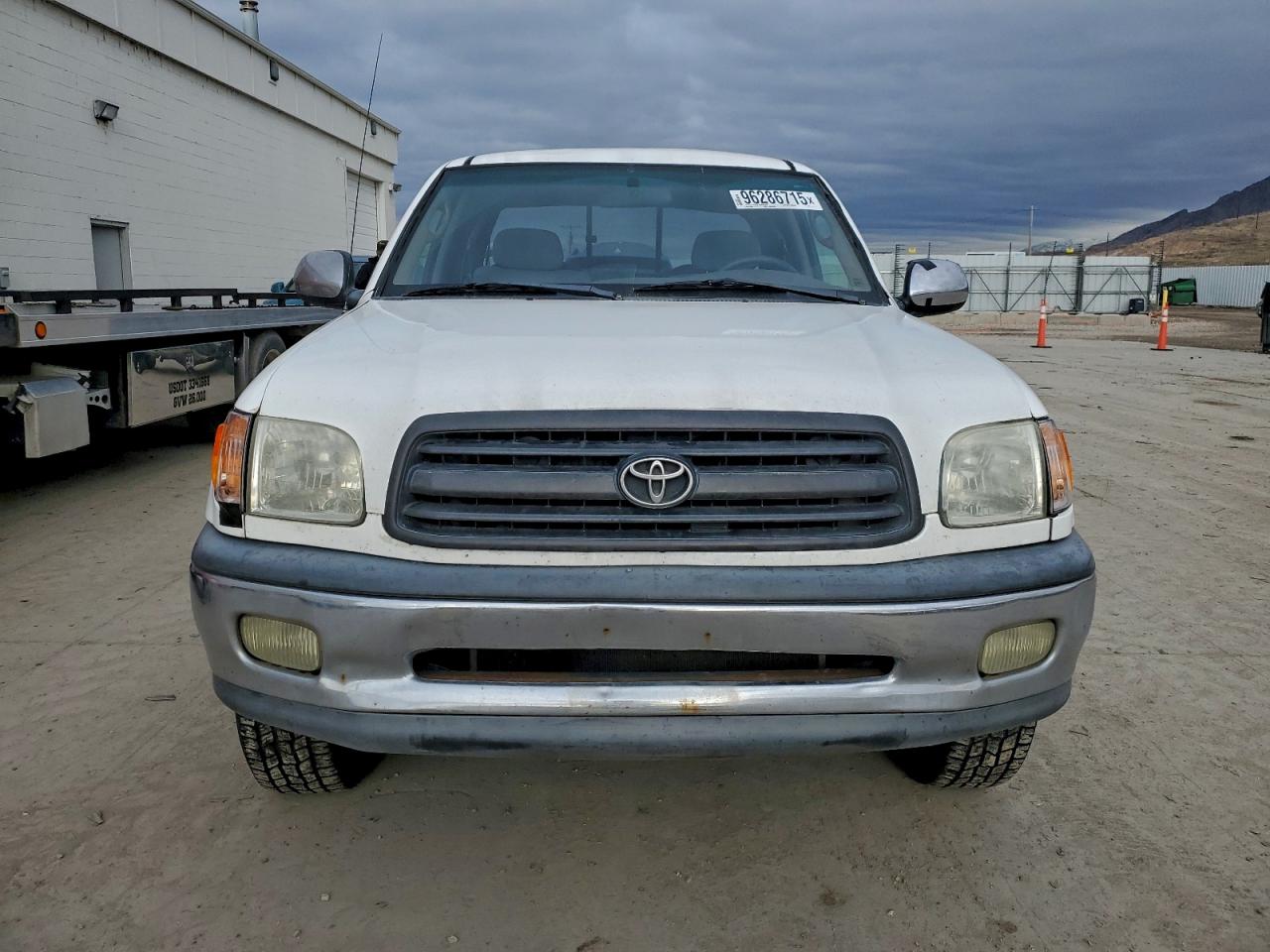 2001 TOYOTA TUNDRA photo 9