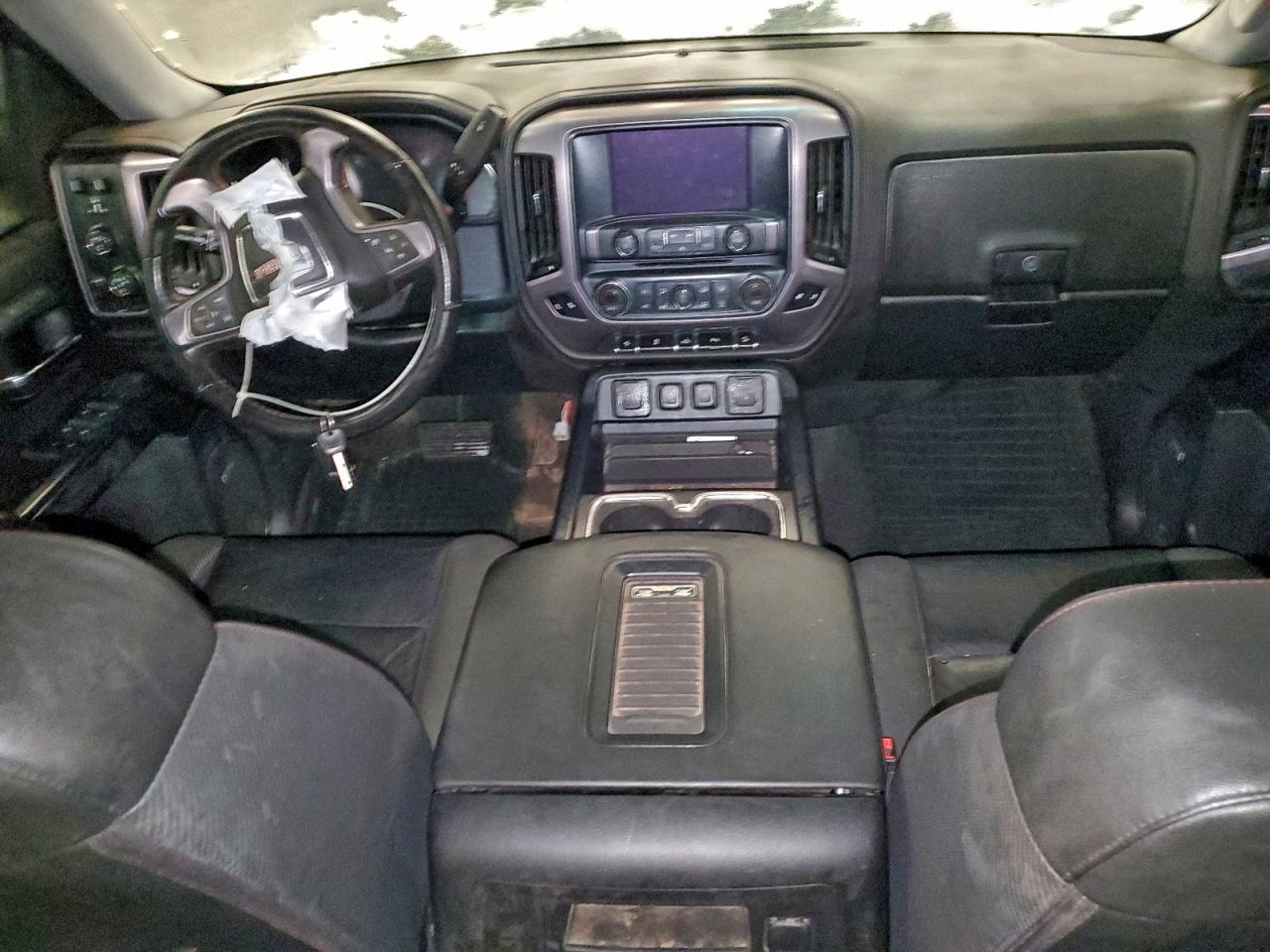 2017 GMC SIERRA K1500 SLT photo 8