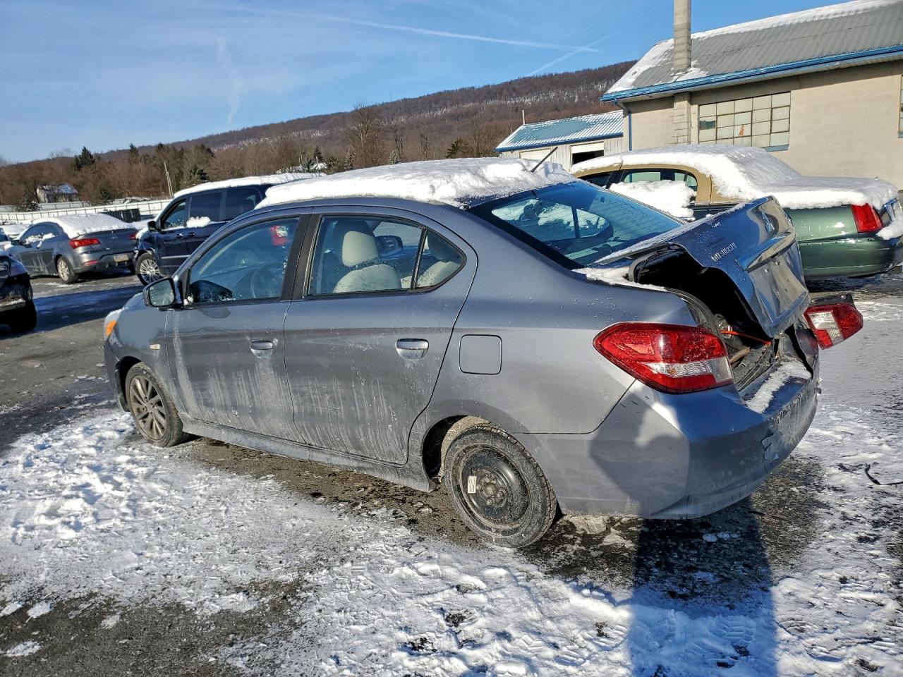 2018 MITSUBISHI MIRAGE G4 ES photo 2
