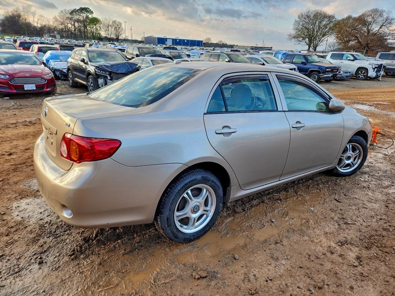 2010 TOYOTA COROLLA BASE photo 3