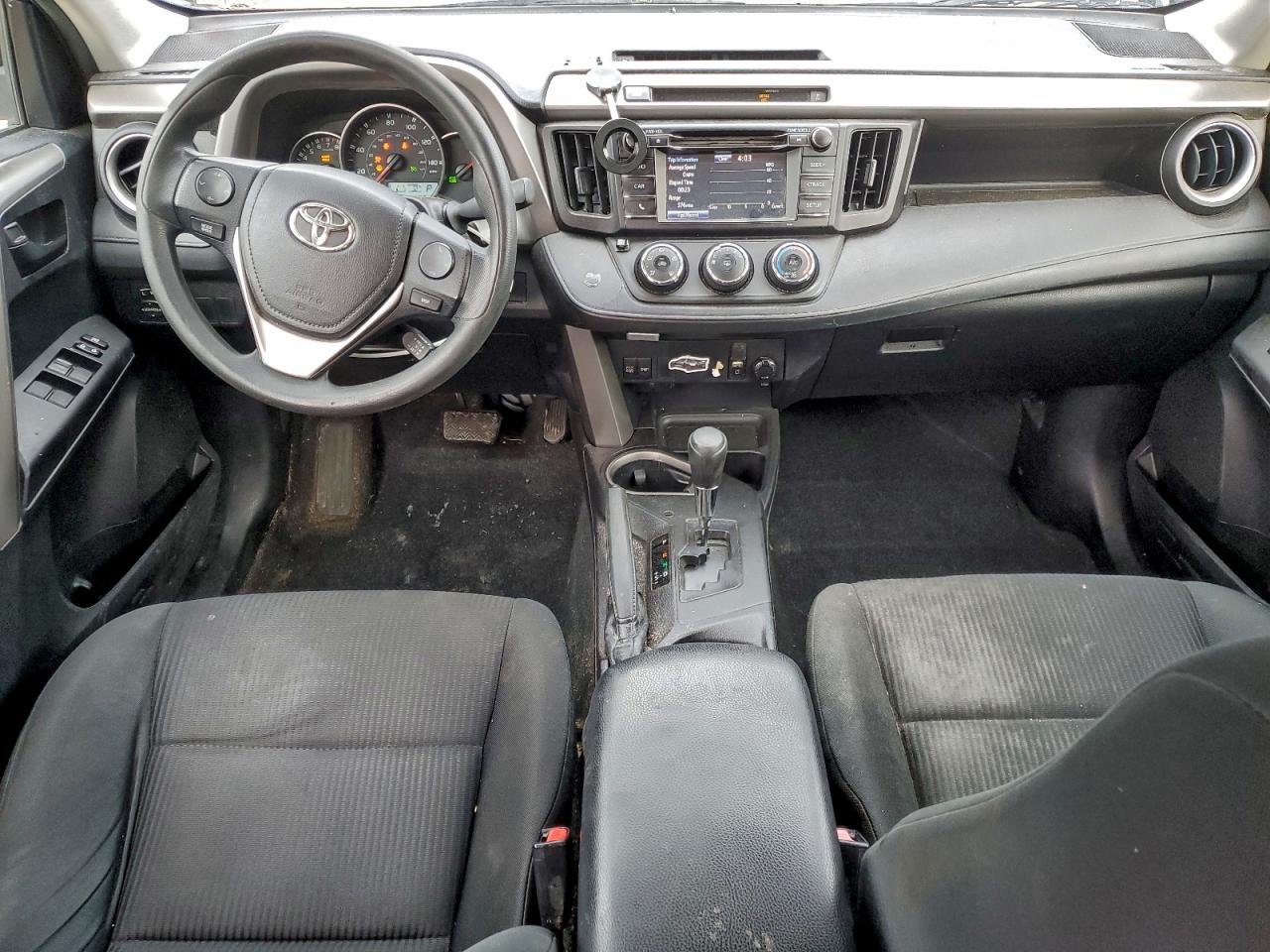 2016 TOYOTA RAV4 LE photo 8