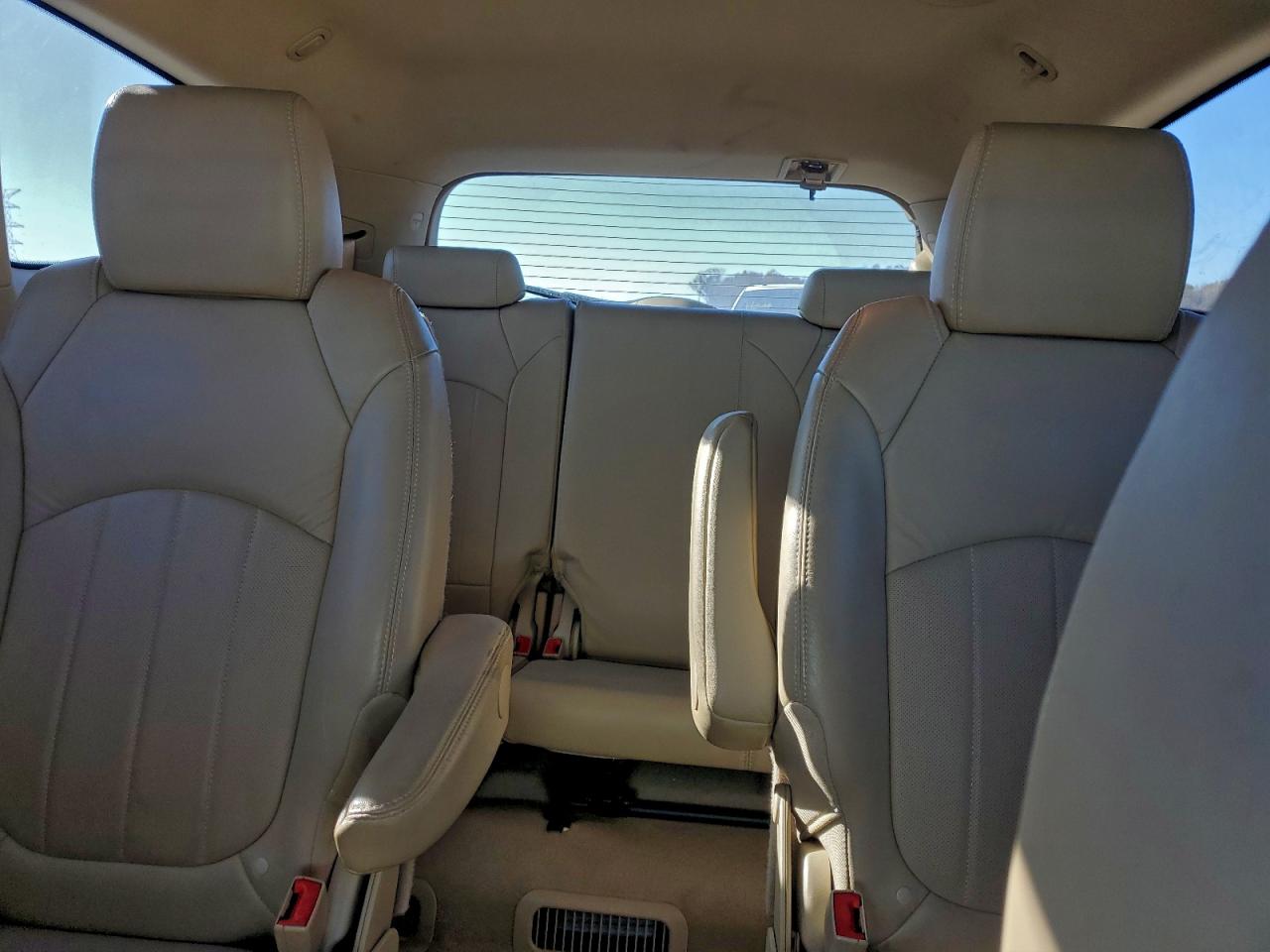 2011 BUICK ENCLAVE CXL photo 10