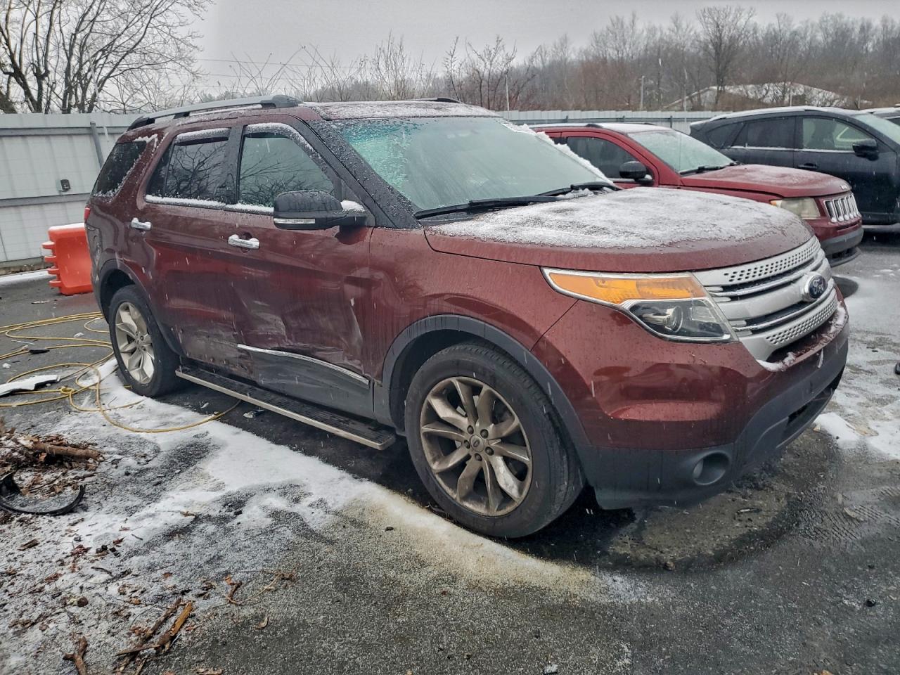 2015 FORD EXPLORER XLT photo 4