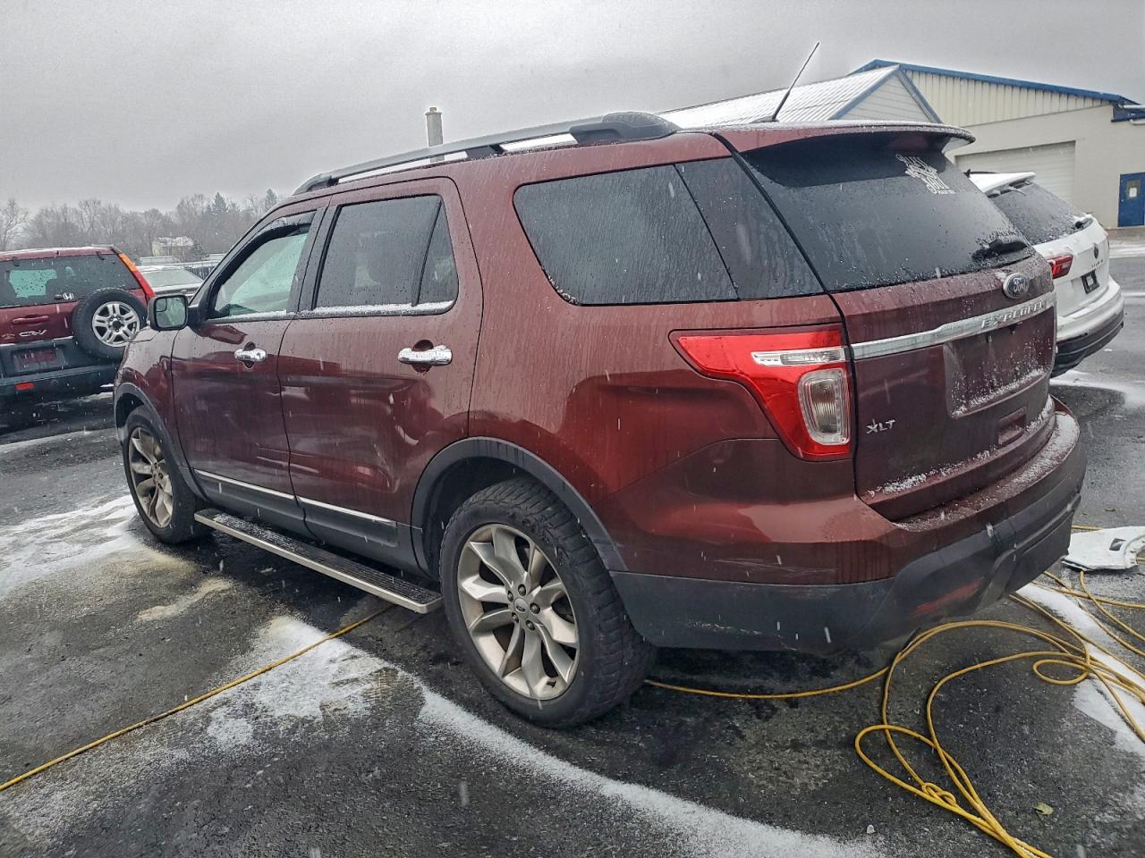 2015 FORD EXPLORER XLT photo 2