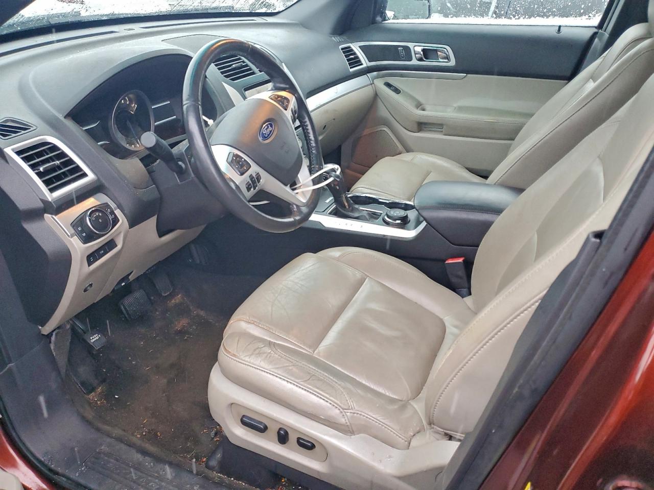 2015 FORD EXPLORER XLT photo 7