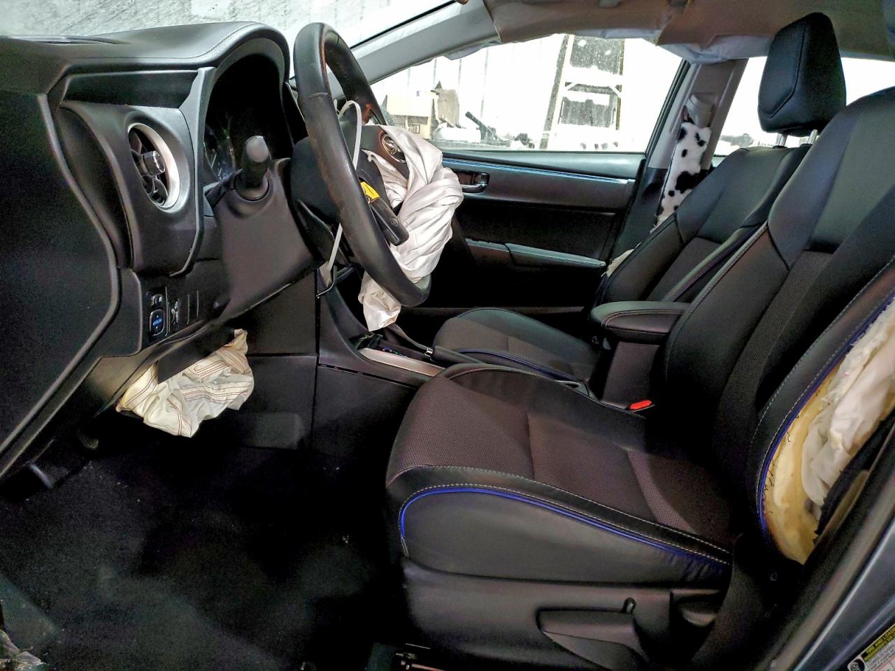 2017 TOYOTA COROLLA L photo 13