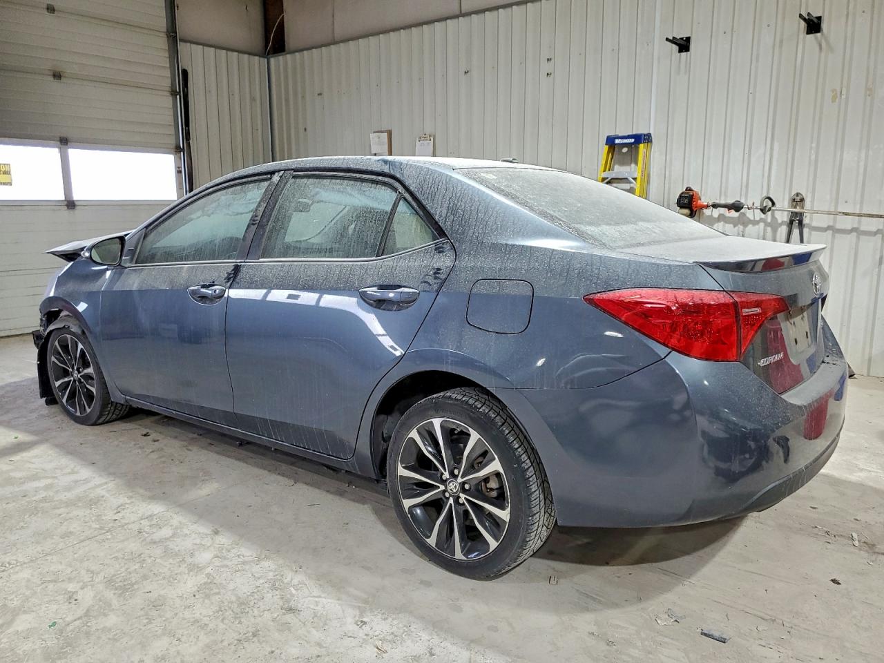 2017 TOYOTA COROLLA L photo 3