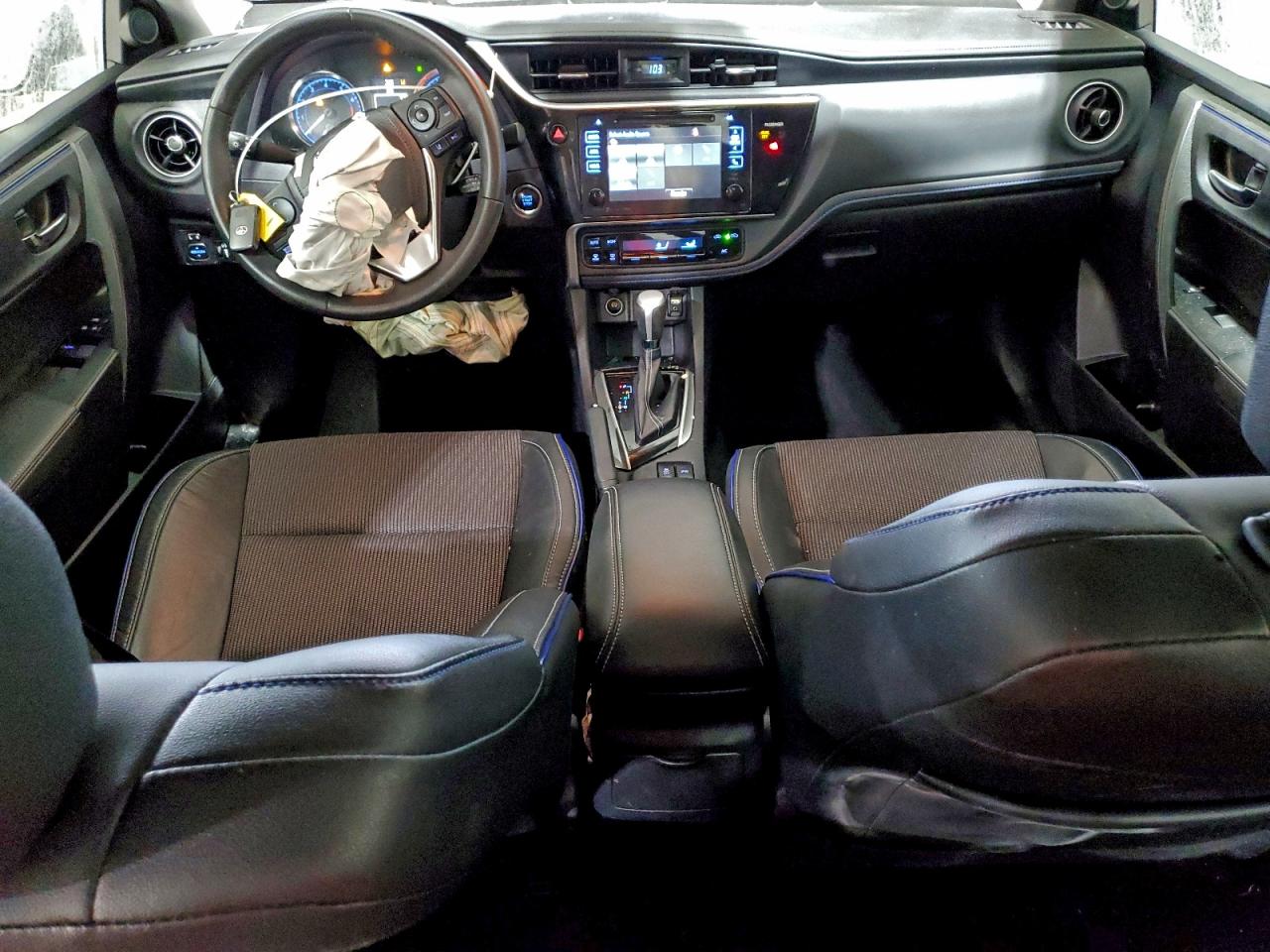 2017 TOYOTA COROLLA L photo 15