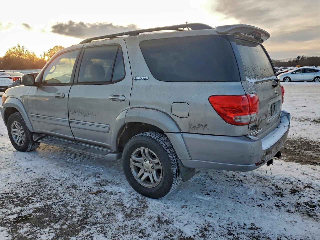 2005 TOYOTA SEQUOIA LIMITED photo 2