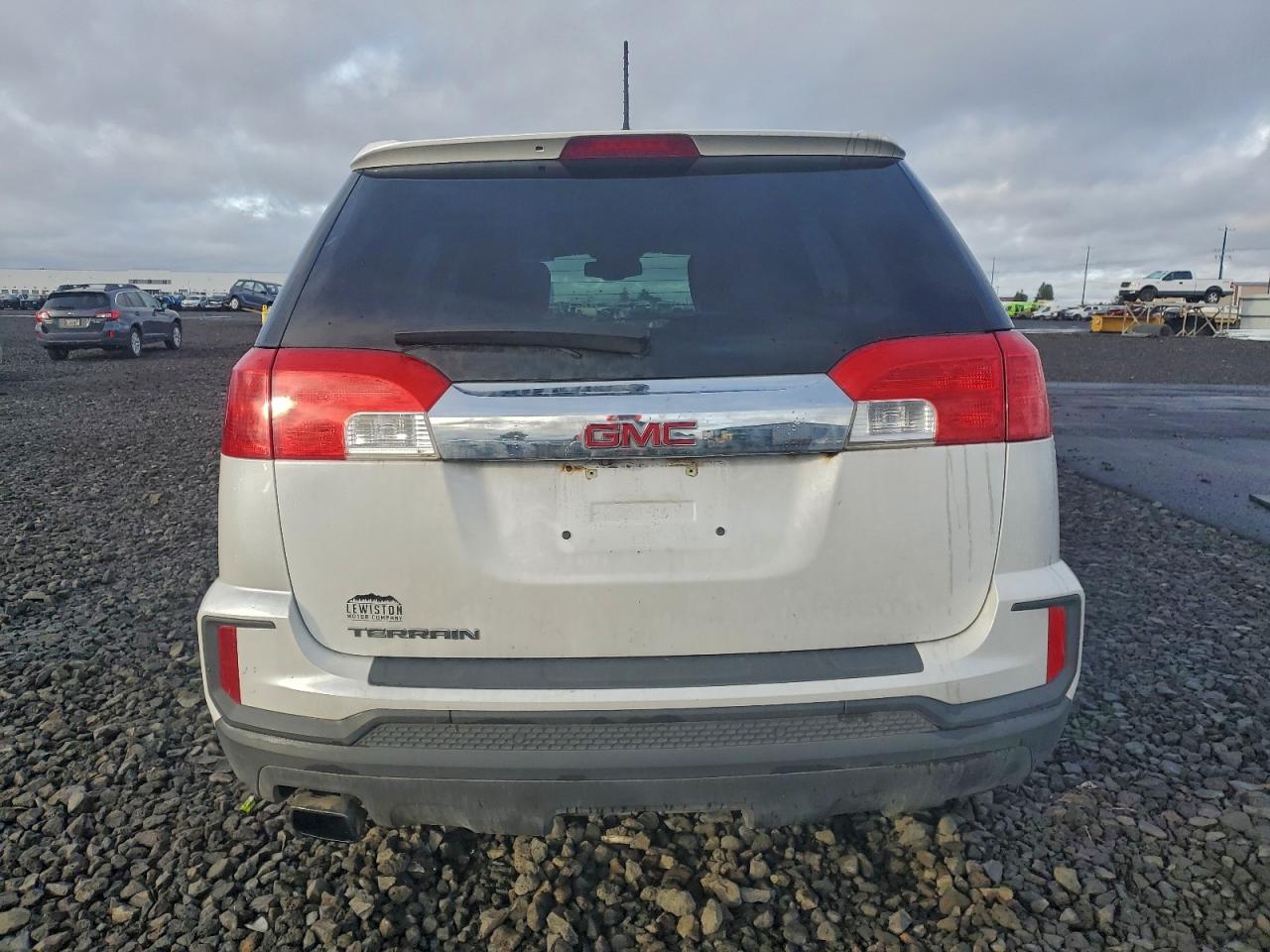 2017 GMC TERRAIN SLE photo 6