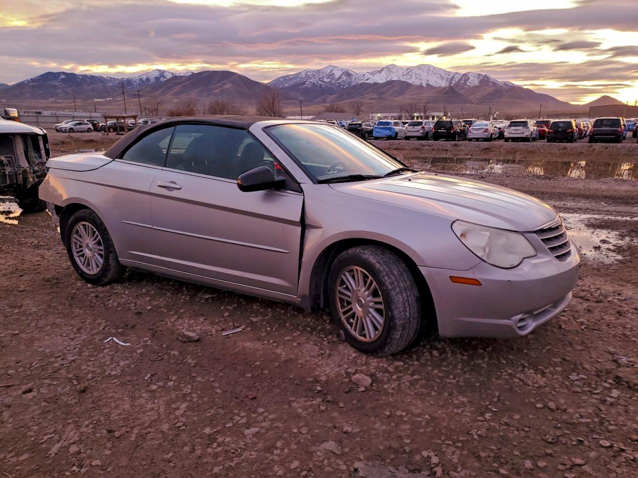 2008 CHRYSLER SEBRING photo 4