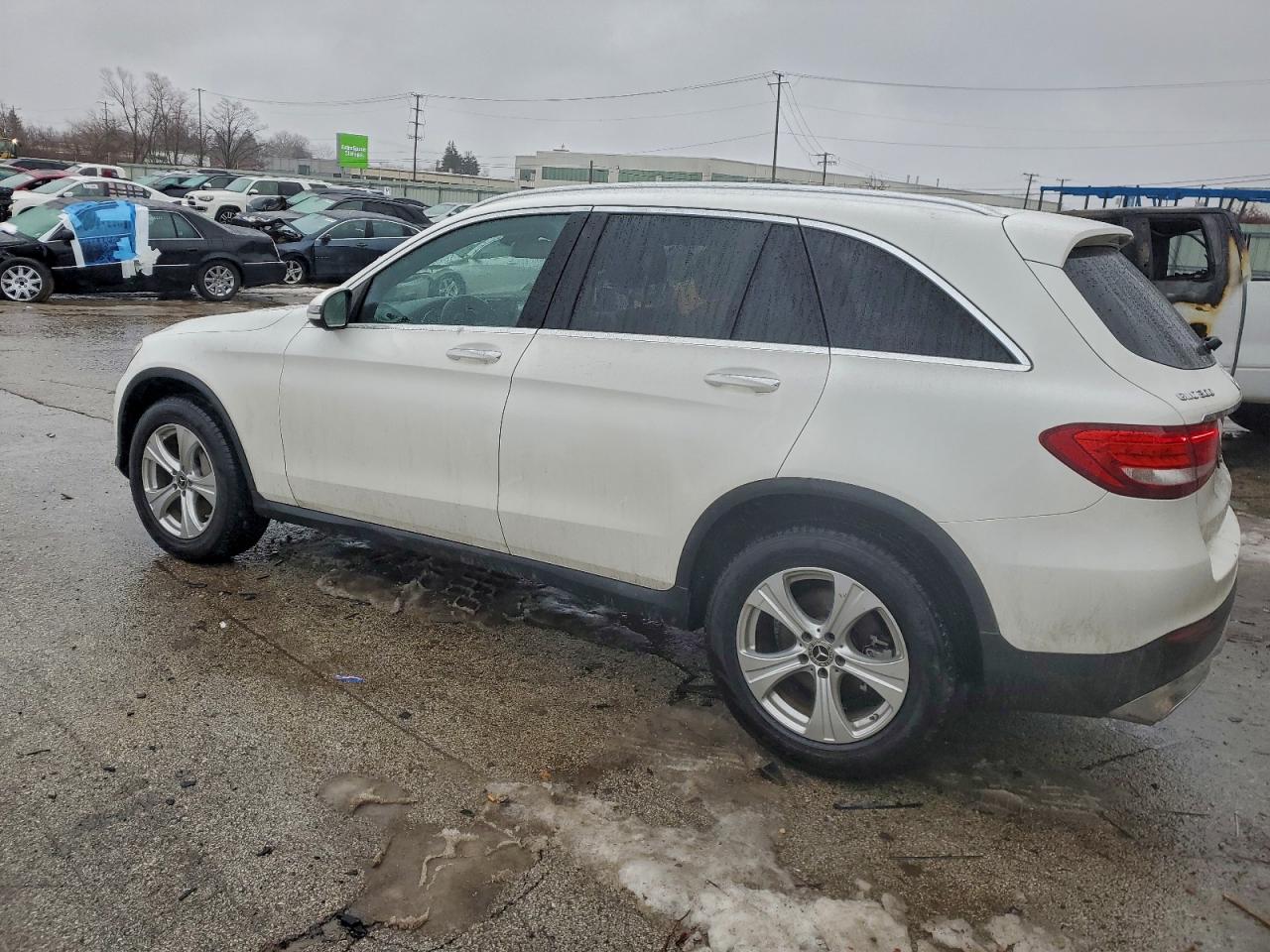 2018 MERCEDES-BENZ GLC 300 4MATIC photo 2