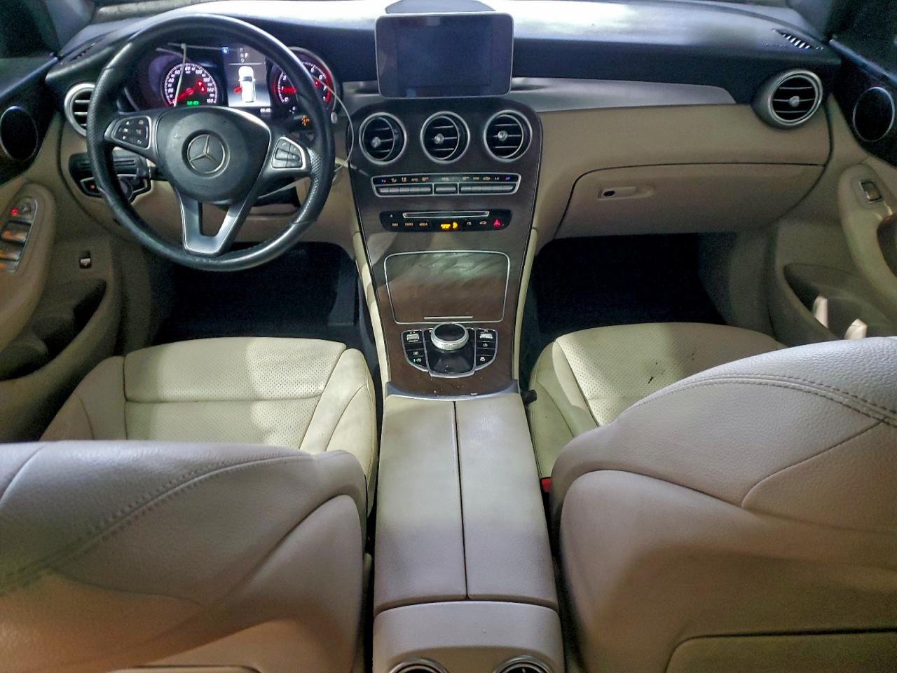 2018 MERCEDES-BENZ GLC 300 4MATIC photo 8