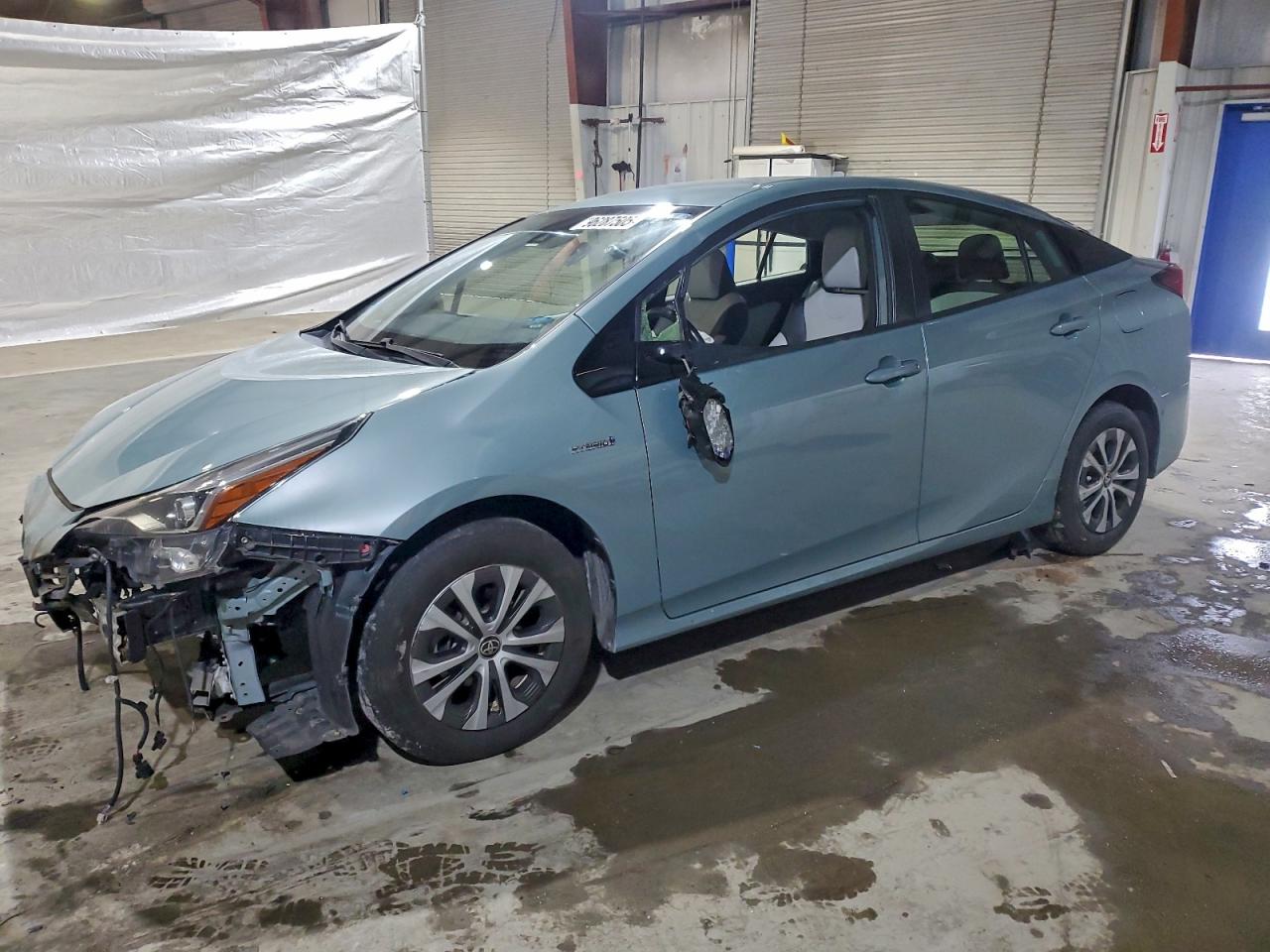 2019 TOYOTA PRIUS