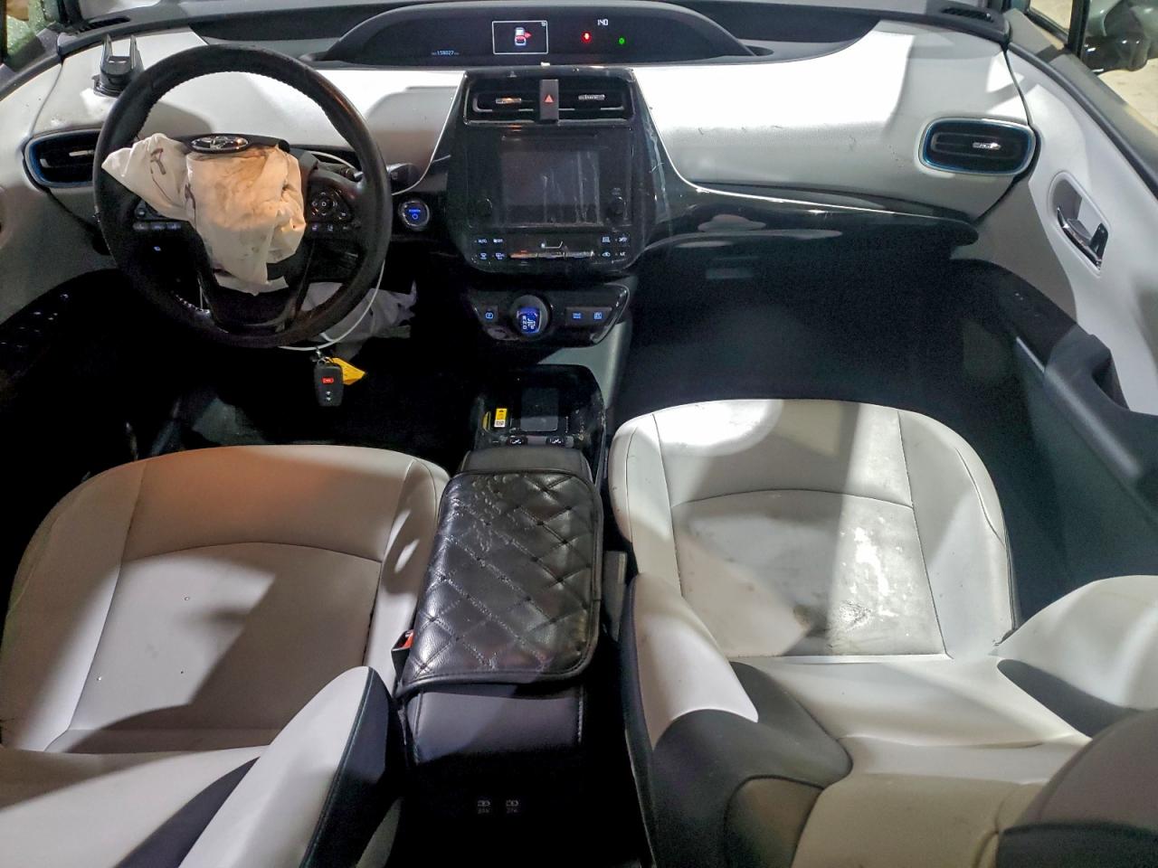 2019 TOYOTA PRIUS photo 8