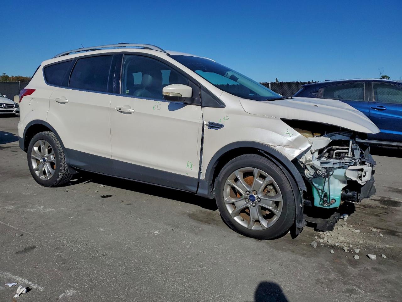 2015 FORD ESCAPE TITANIUM photo 4