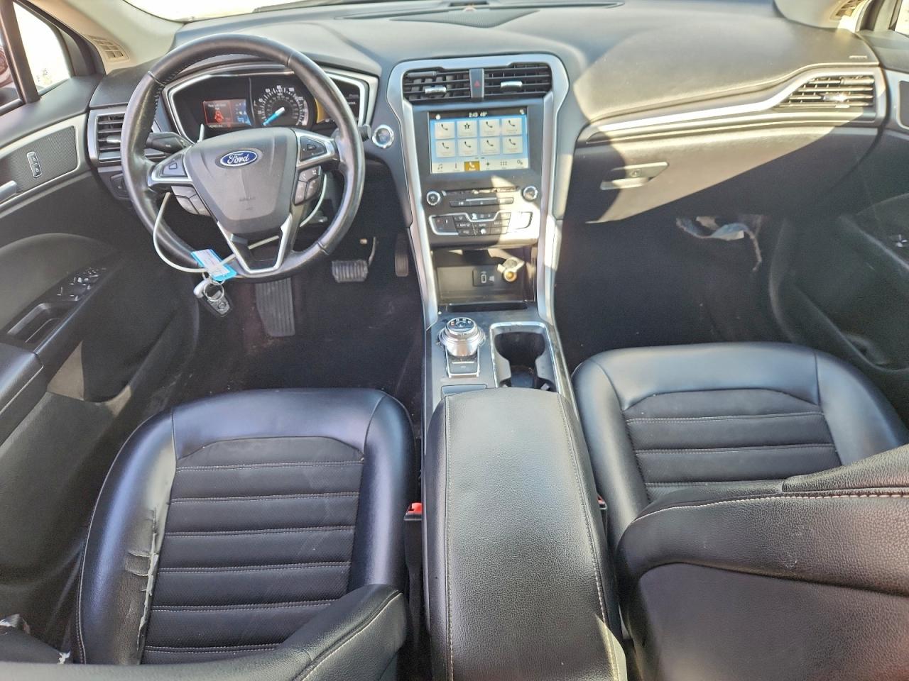 2017 FORD FUSION SE photo 8