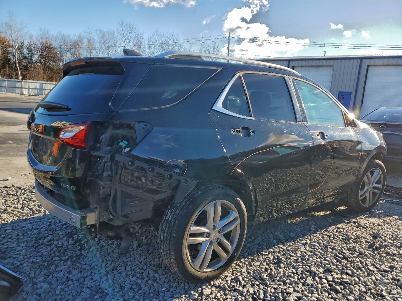 2018 CHEVROLET EQUINOX LT photo 3