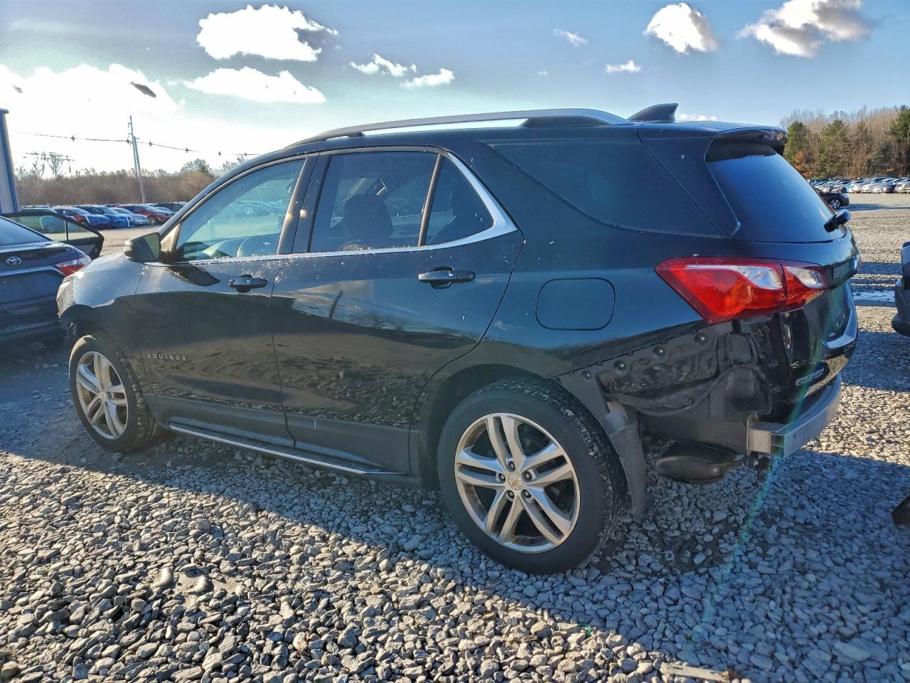 2018 CHEVROLET EQUINOX LT photo 2