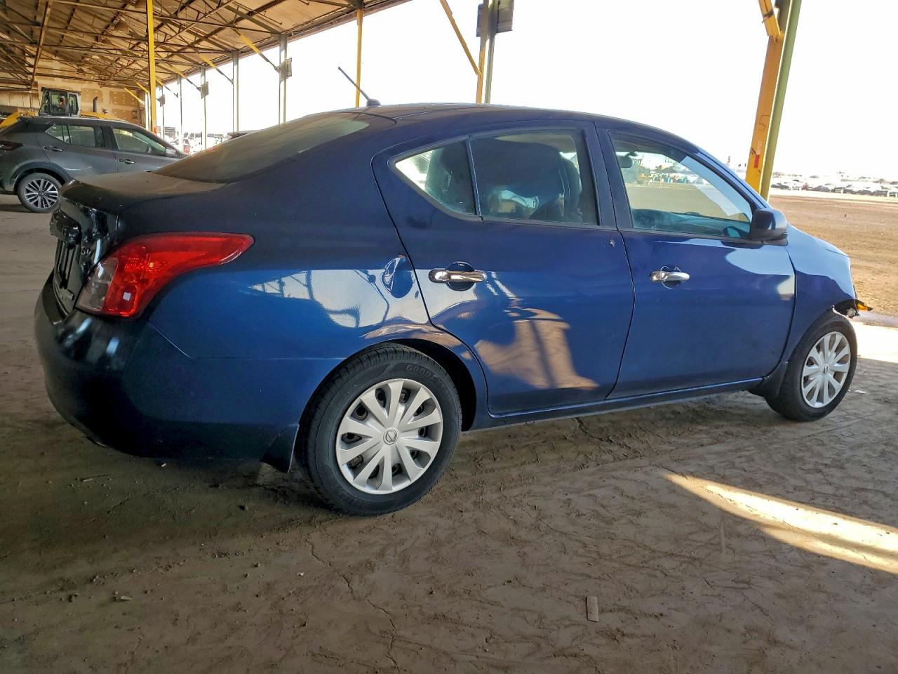 2012 NISSAN VERSA S photo 3
