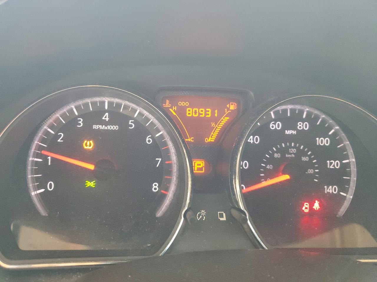 2012 NISSAN VERSA S photo 9