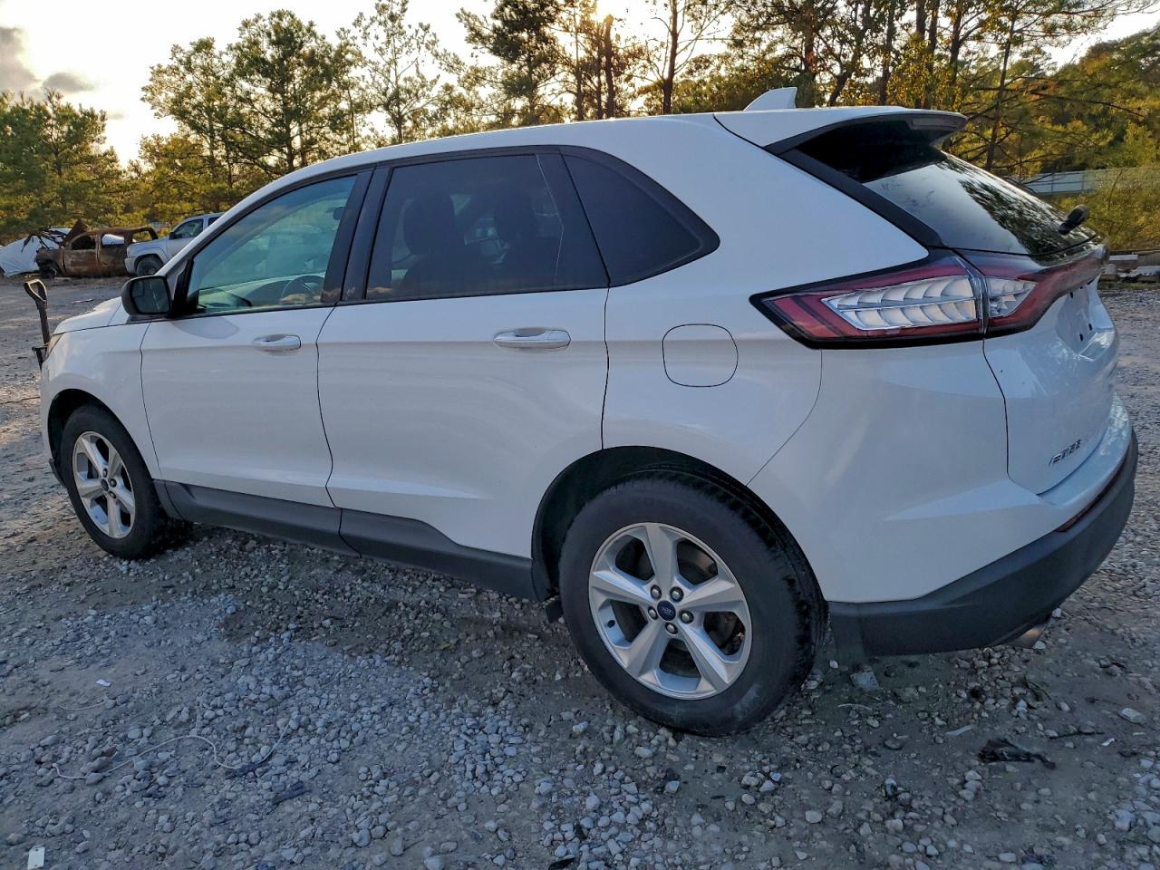 2015 FORD EDGE SE photo 2