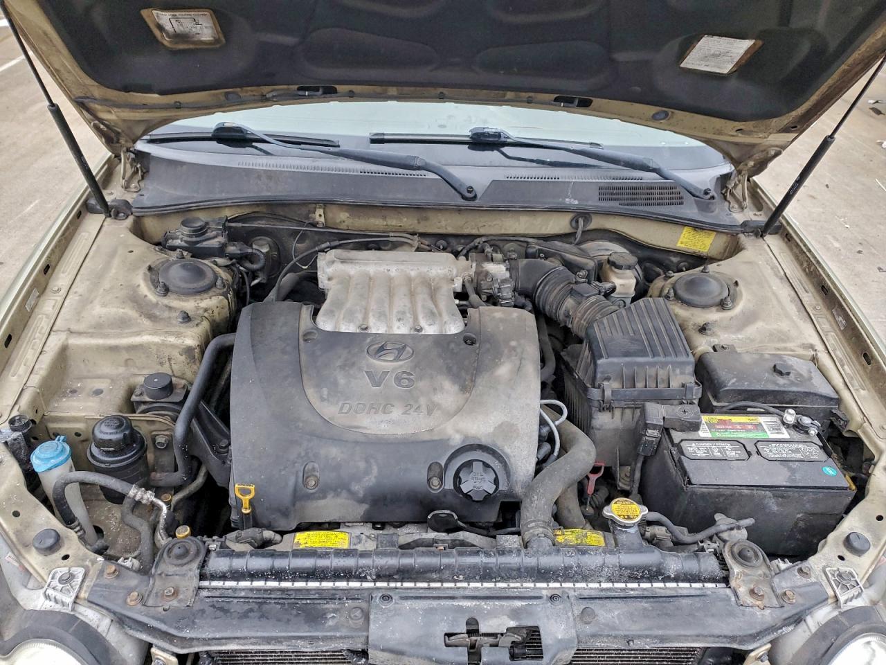 2004 HYUNDAI SONATA GLS photo 11