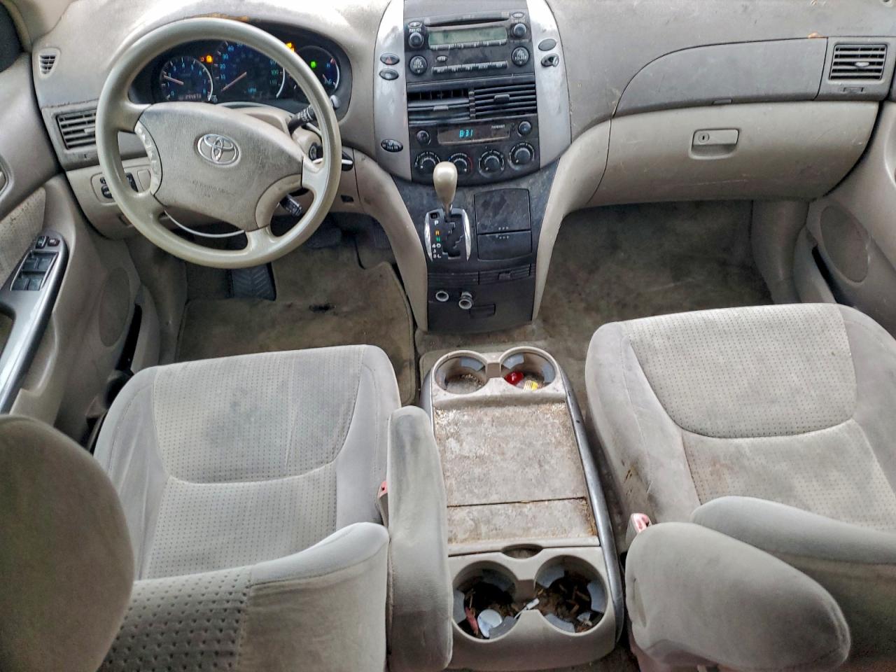 2007 TOYOTA SIENNA CE photo 8