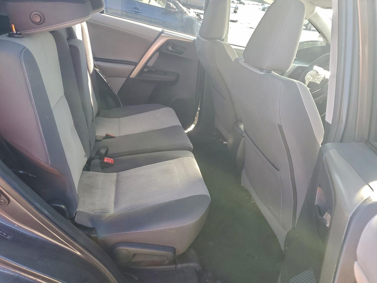 2013 TOYOTA RAV4 XLE photo 10