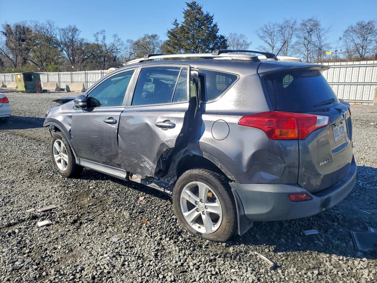 2013 TOYOTA RAV4 XLE photo 2