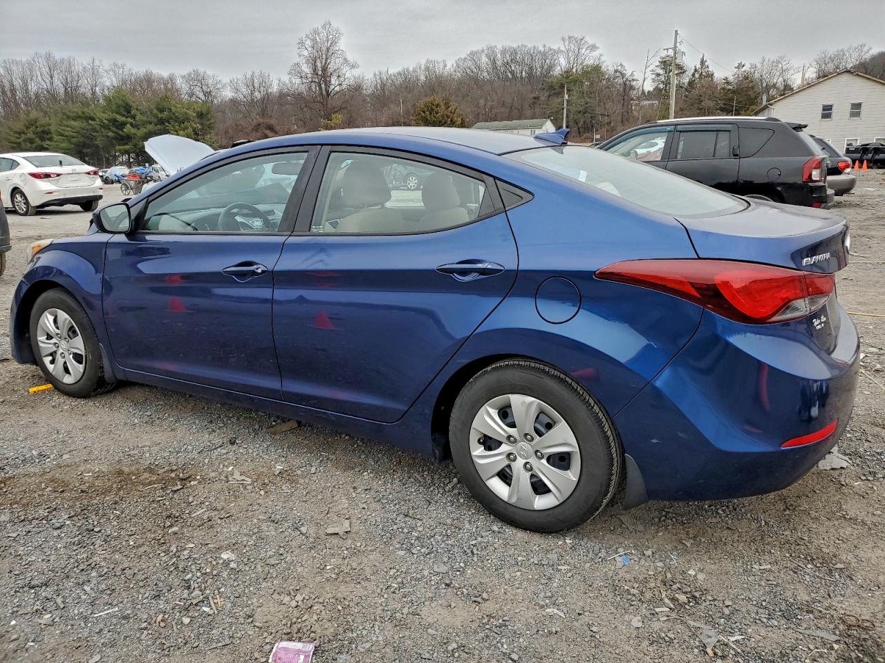 2016 HYUNDAI ELANTRA SE photo 2