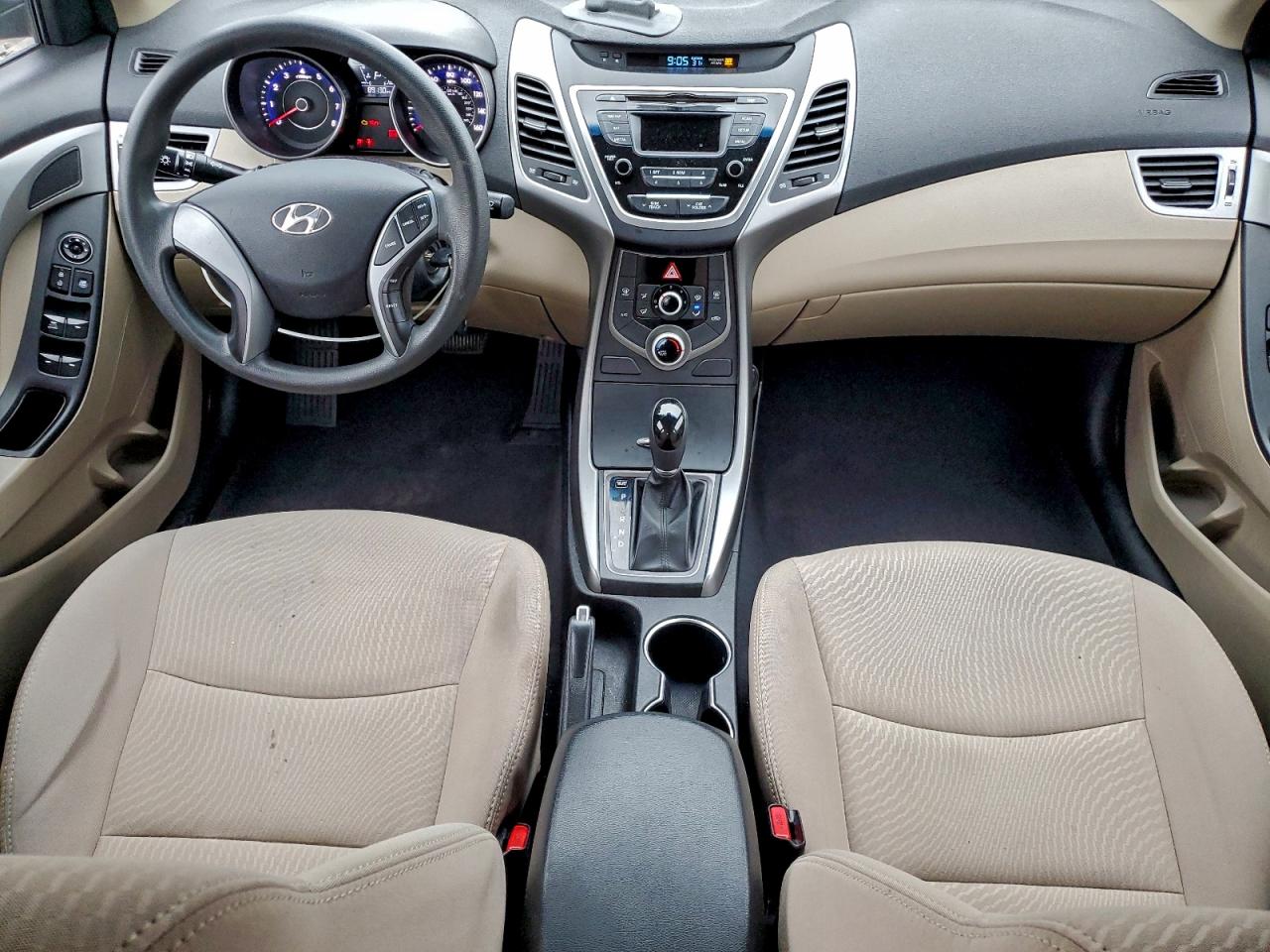 2016 HYUNDAI ELANTRA SE photo 8
