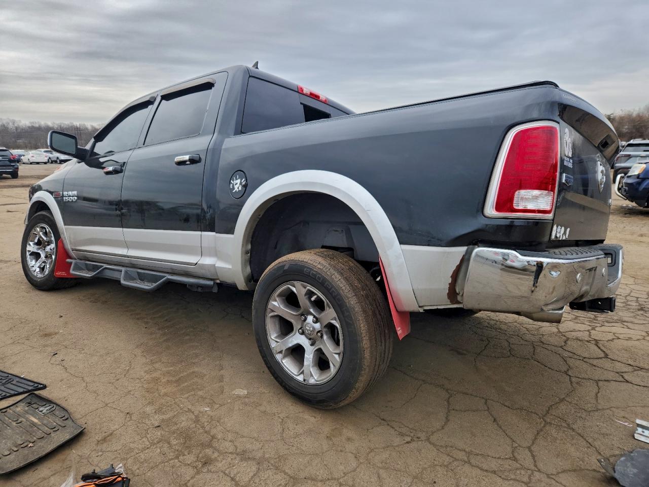 2018 RAM 1500 LARAMIE photo 2