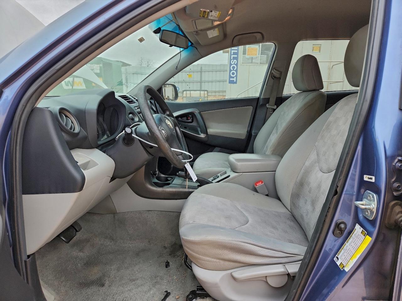 2012 TOYOTA RAV4 photo 7