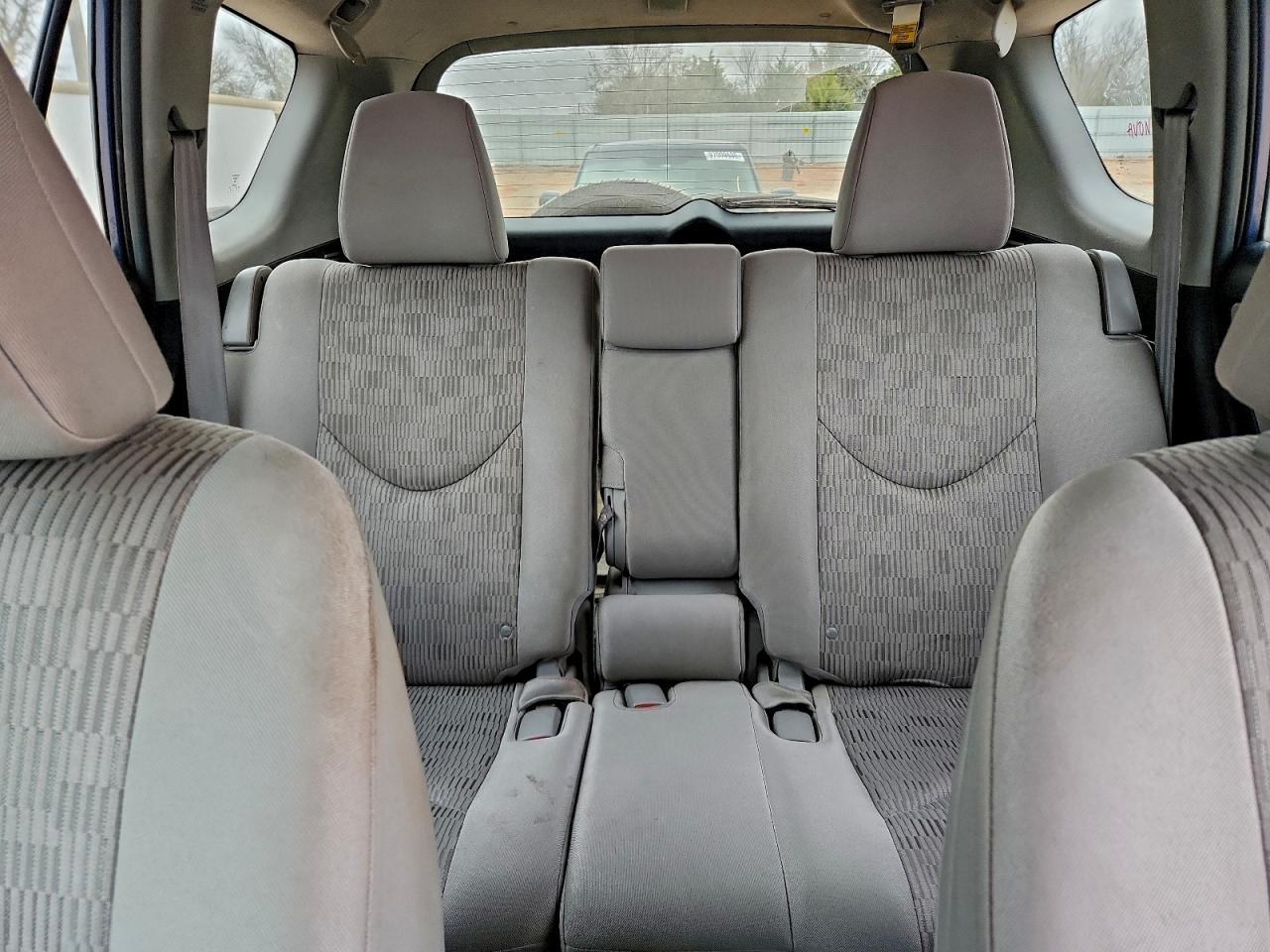 2012 TOYOTA RAV4 photo 10