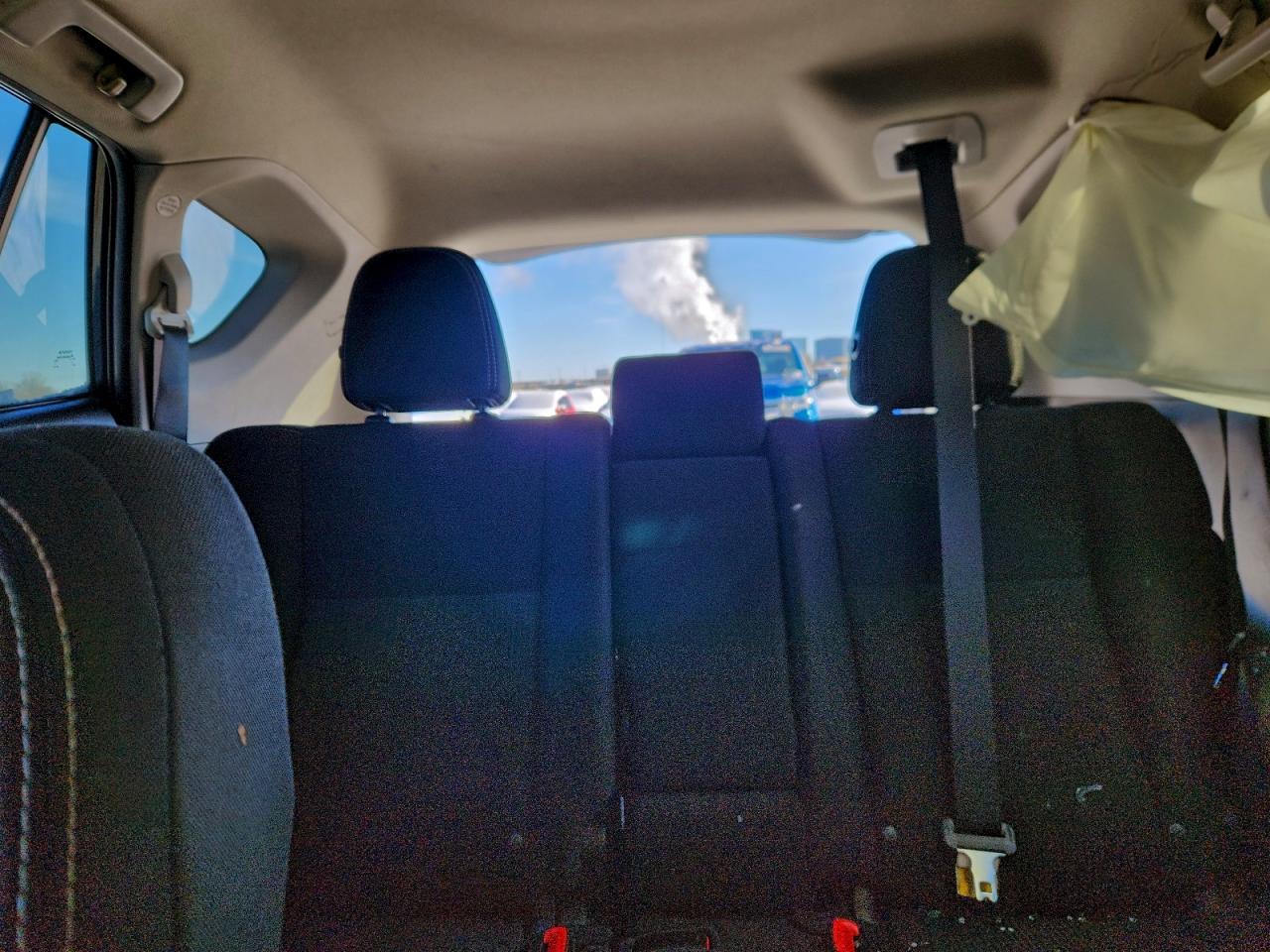 2015 TOYOTA RAV4 XLE photo 10