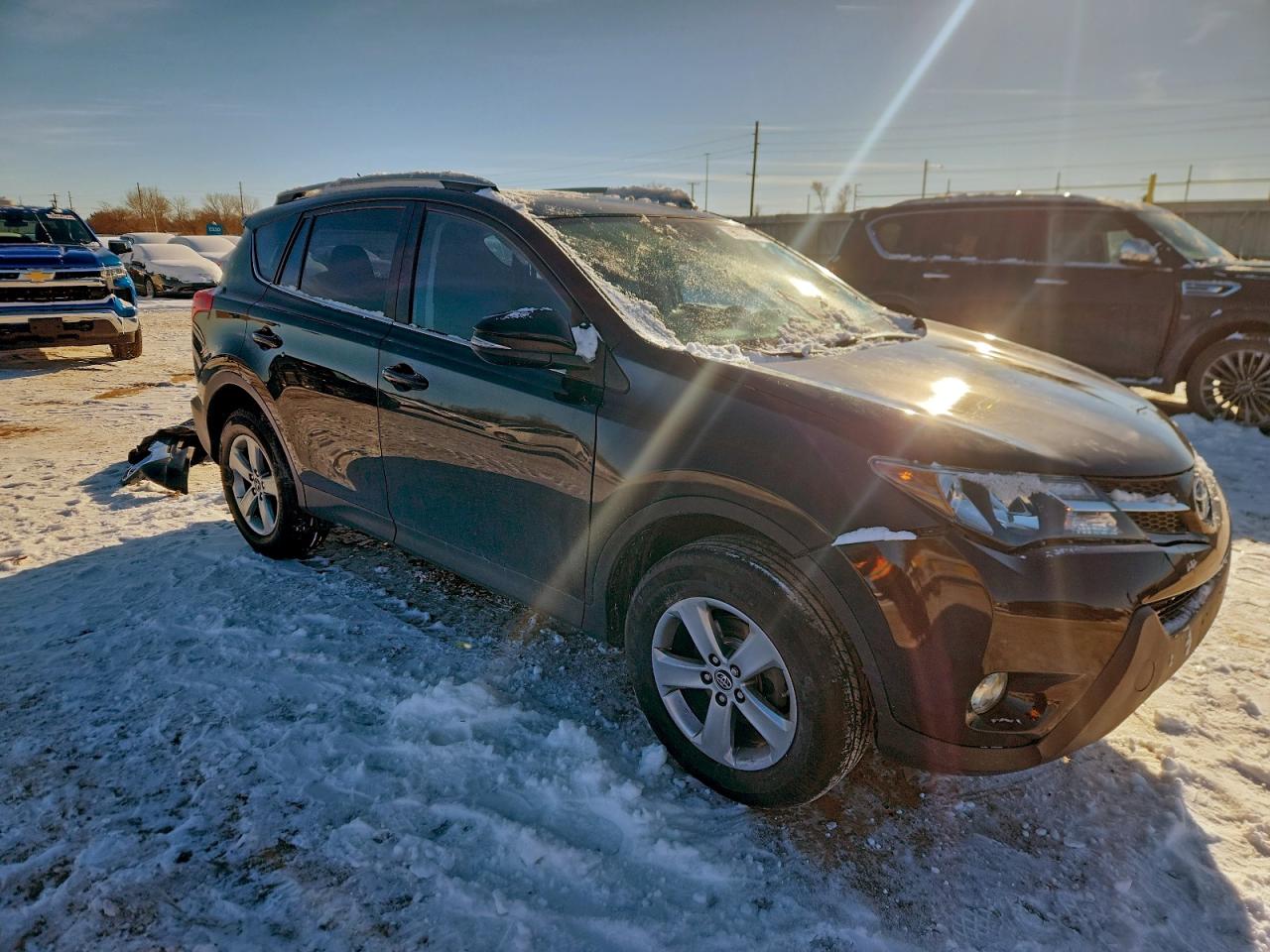 2015 TOYOTA RAV4 XLE photo 4