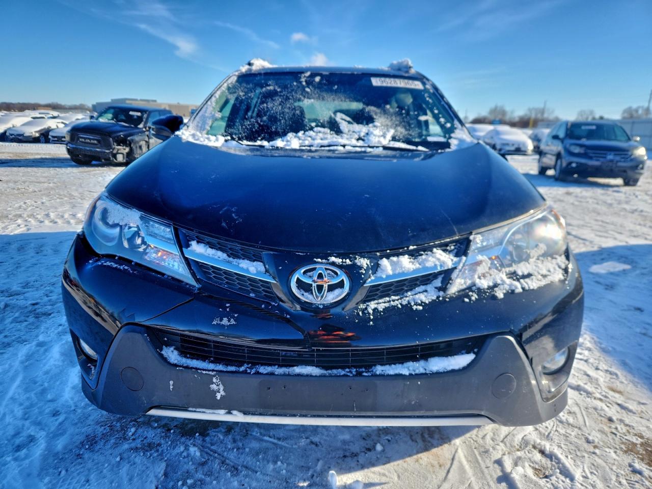 2015 TOYOTA RAV4 XLE photo 5