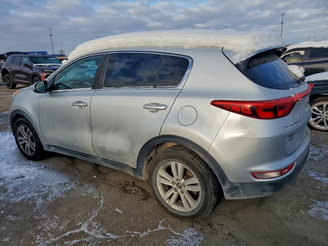 2018 KIA SPORTAGE LX photo 2