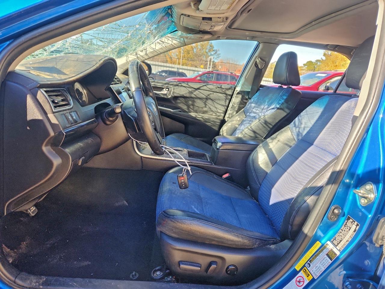 2016 TOYOTA CAMRY LE photo 7