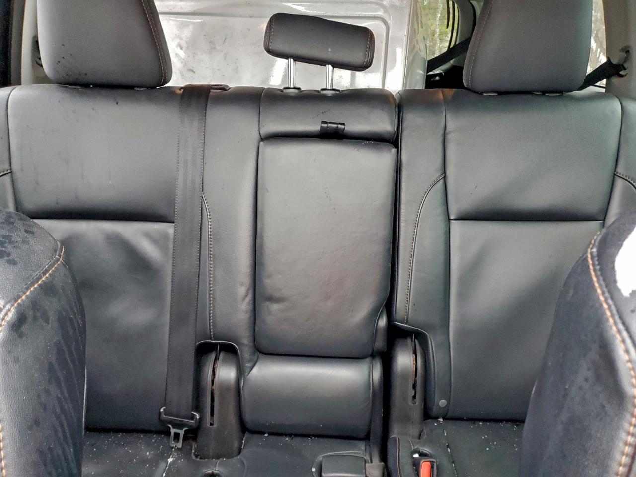 2016 TOYOTA HIGHLANDER XLE photo 10
