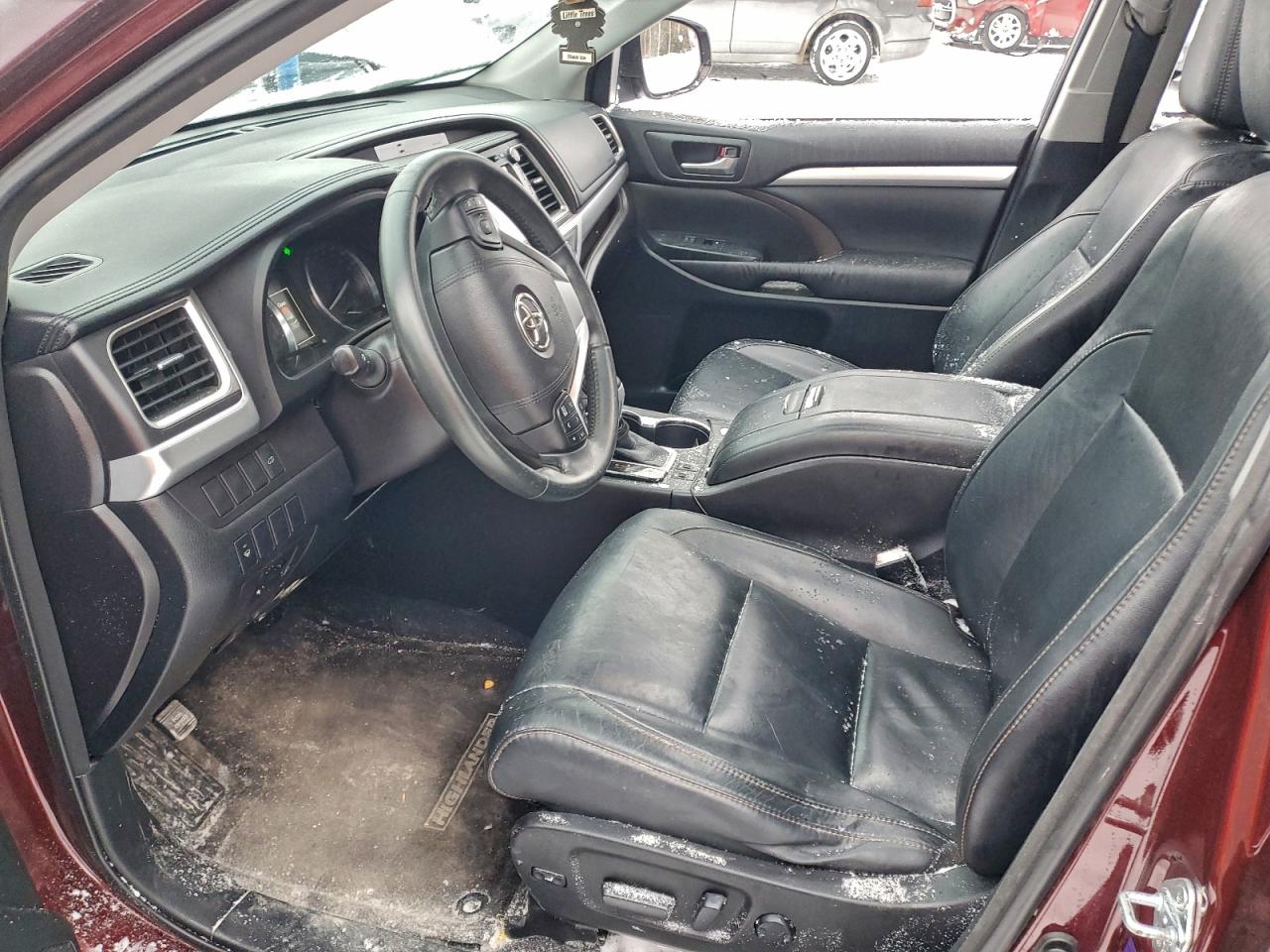 2016 TOYOTA HIGHLANDER XLE photo 7