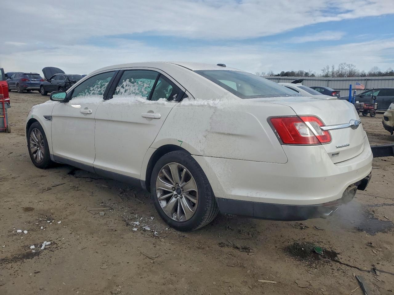 2011 FORD TAURUS LIMITED photo 2